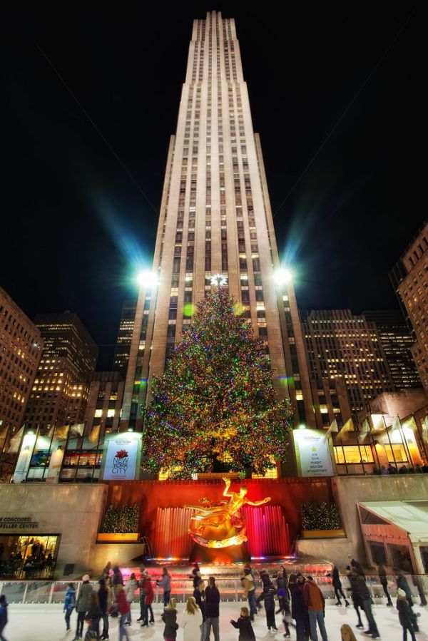 'The Famous Tree', United States, New York City, New York, Rockefeller Center