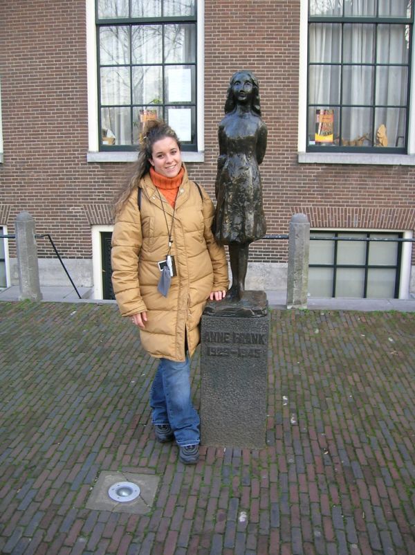 Anne Frank Statue - Amsterdam