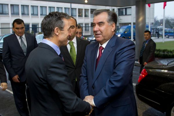 President of Tajikistan visits NATO headquarters