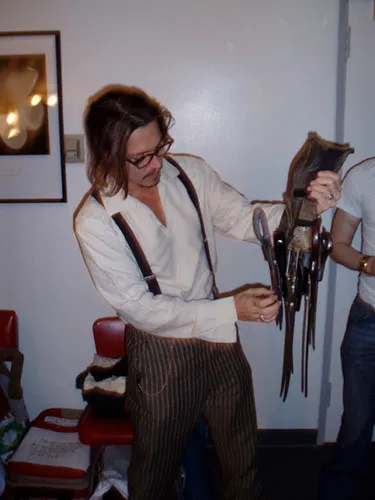 Johnny Depp Examines the 'Scissorhands'