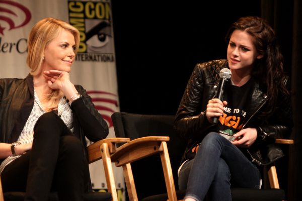 Charlize Theron & Kristen Stewart