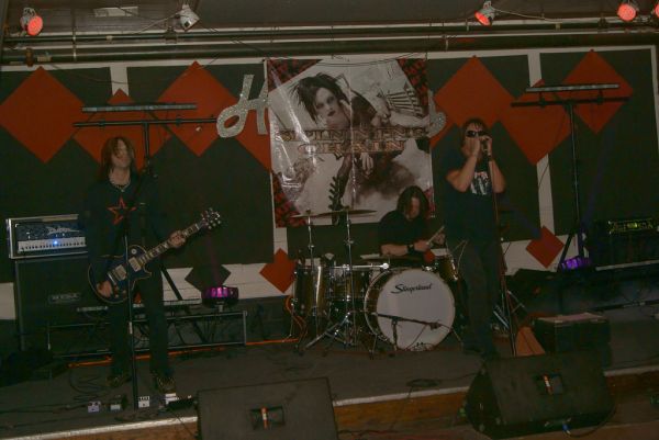 Spinning Chain and One Shot Johnny at Hanovers