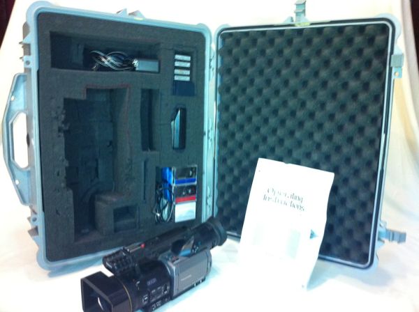 Panasonic DVX100A Camcorder (Mini DV) + head, tripod, pelican 1600 case, accessories