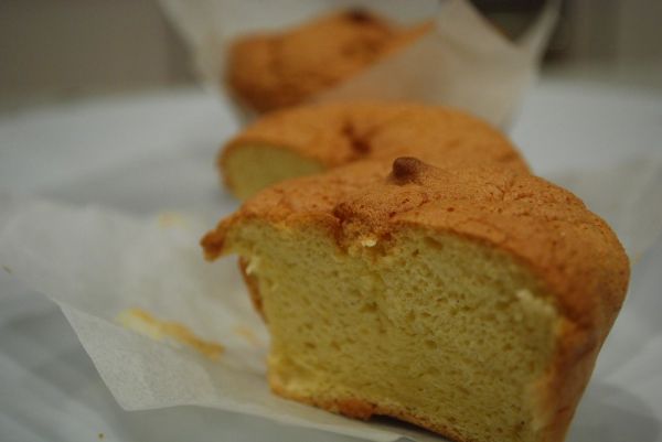 Insides - Paper-Wrapped Sponge Cakes - photo by Julia