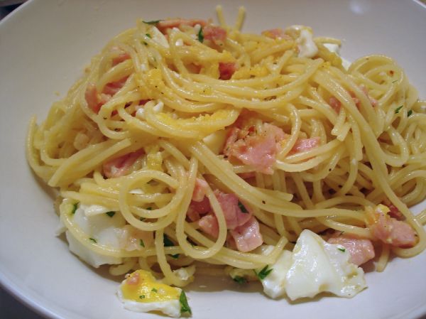 Bacon and Fried Egg Spaghetti