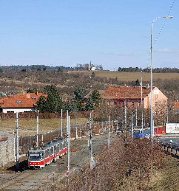 2x DPMB KT8D5R.N2, Lišeň - Mifkova, konečná linky 8 a jediná hlavová v Brně.