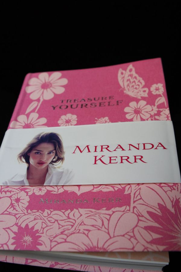 David Jones Fashion Ambassador Miranda Kerr in store book signing, Kora Organics