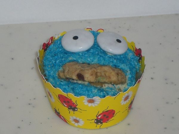 cookie monster cupcake