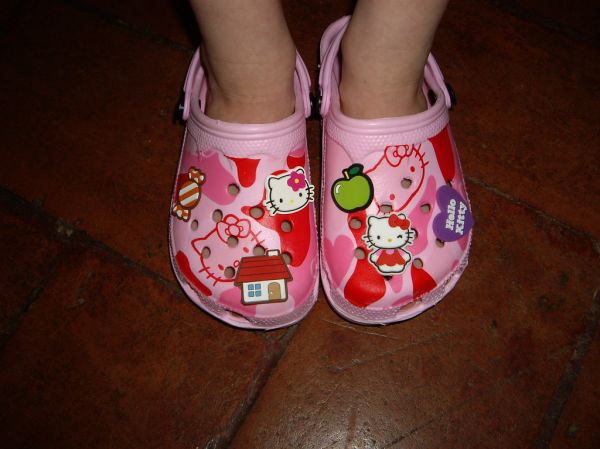 Hello Kitty Crocs