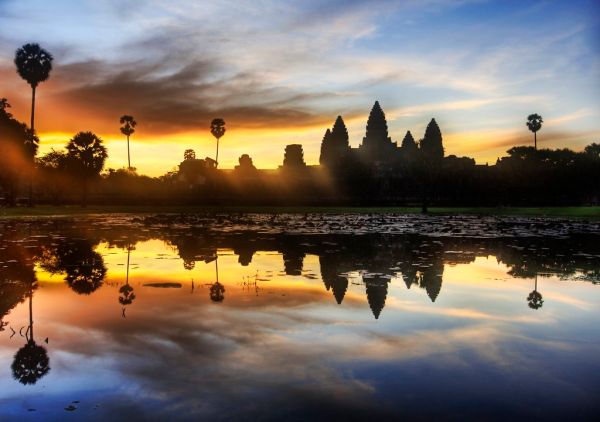 Sunrise Discovery of Angkor Wat