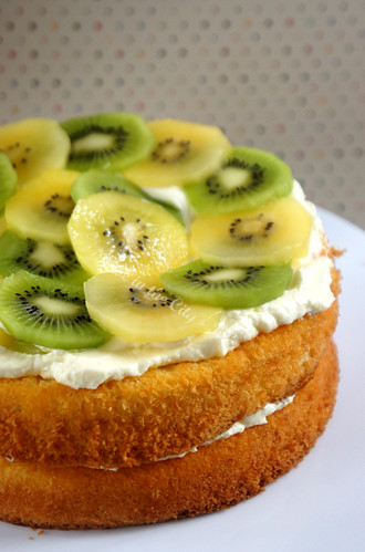 Day 11 Lemon Sponge with Zespri Kiwifruits 02