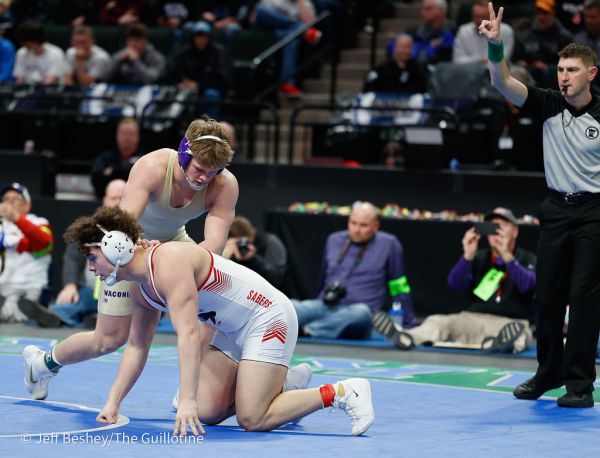 195 AAA 1st Place – Max McEnelly (Waconia) over Jadon Hellerud (Shakopee) TF 2:55 (22-7). 220305AJF_Q6A1189