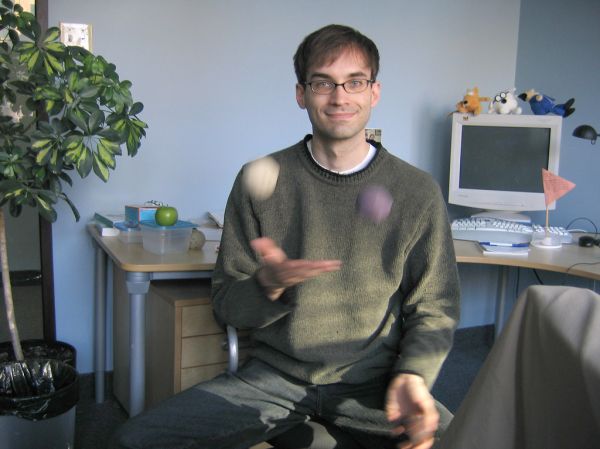 Dave Coombs juggling