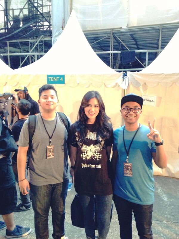 wira, boim Kapan lagi dibbackstage Metallica!!