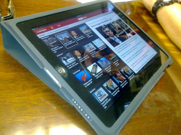 Patrick Cant reads BBC News on his iPad