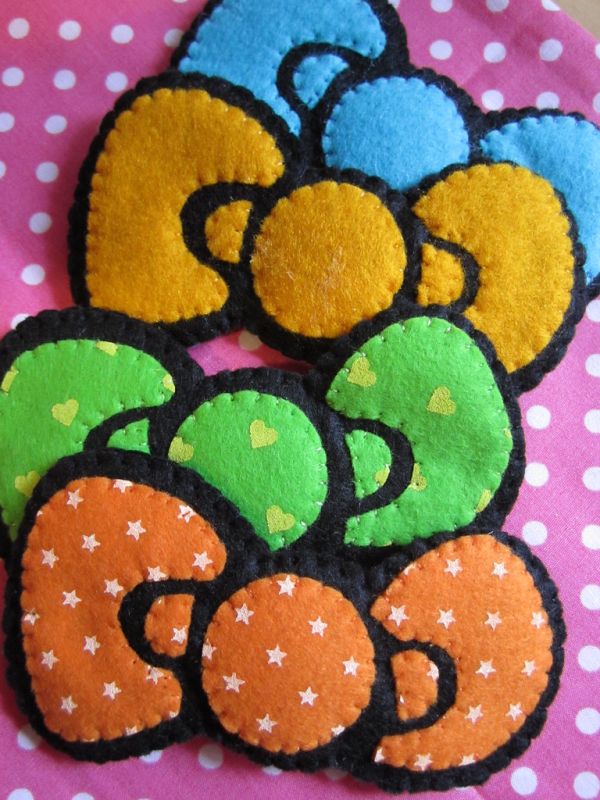 Kawaii hello kitty bow hairclip!