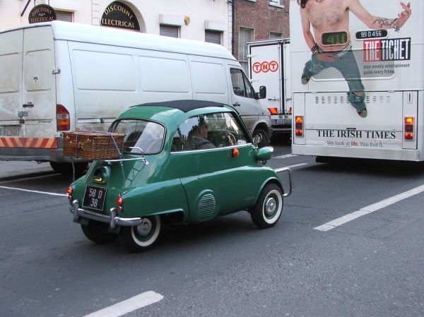 Bubble Car: BMW Isetta
