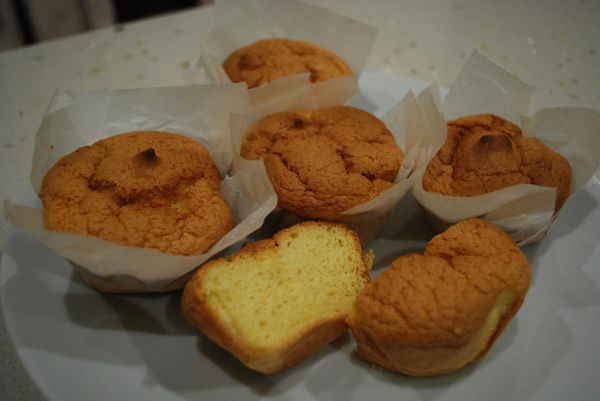 Insides - Paper-Wrapped Sponge Cakes