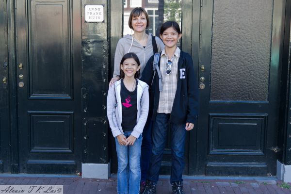 amsterdam-parrylais-visting-anne-frank-house-zeiss-distagon-t-35mm-f2-1d4-cr-7142
