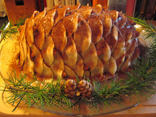 Käpykakku with marzipan top