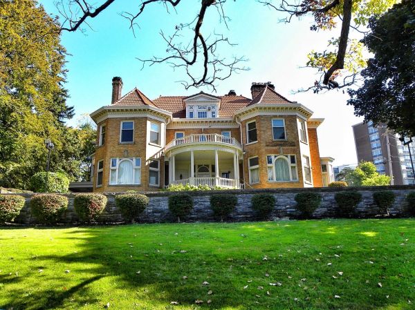 Alpha Chi Omega at Syracuse University, New York State - United States