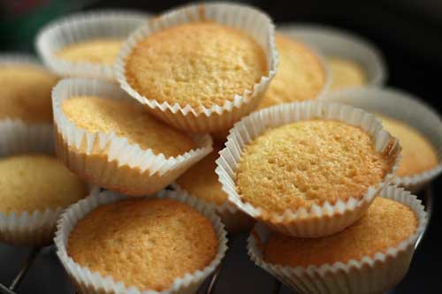 Simple Sponge Cakes Recipe