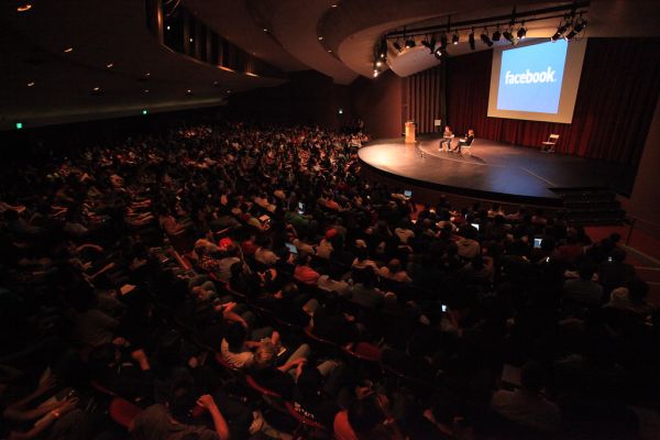 Mark Zuckerberg speaks at Startup School