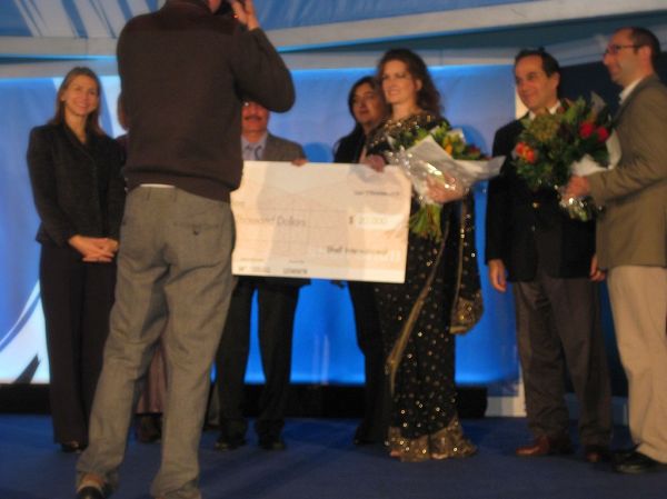 Plan Bee wins BBC News World Challenge 2008 The Hague (15)