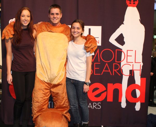 Johnny Ruffo, Rimmel, Girlfriend model search