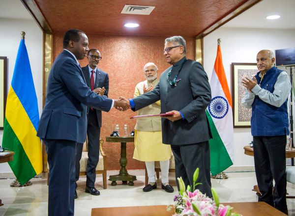 President Kagame meets with Prime Minister Narendra Modi of India, 10 January 2017