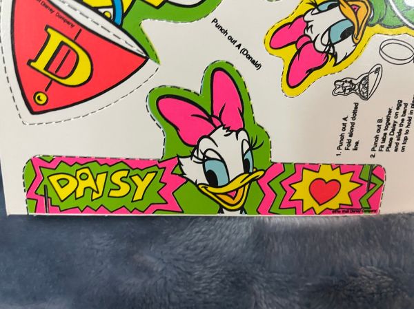 Donald Duck and Friends Neon Easter Egg Decorating kit, Art and Design by MiMo, Mike Mozart for Sunhill Around 1987! Daisy Duck punch out Easter egg holder