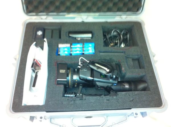 Panasonic DVX100A Camcorder (Mini DV) + head, tripod, accessories