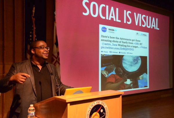 Story Lab with Twitter's Mark Luckie