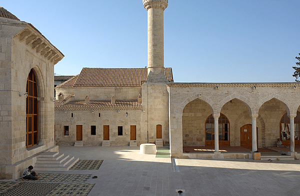 Adana Yağ Camii Exterior Courtyard in 2006 52 1821