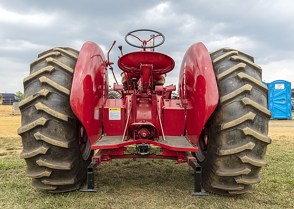 McCormick W-D 9 tractor VA2