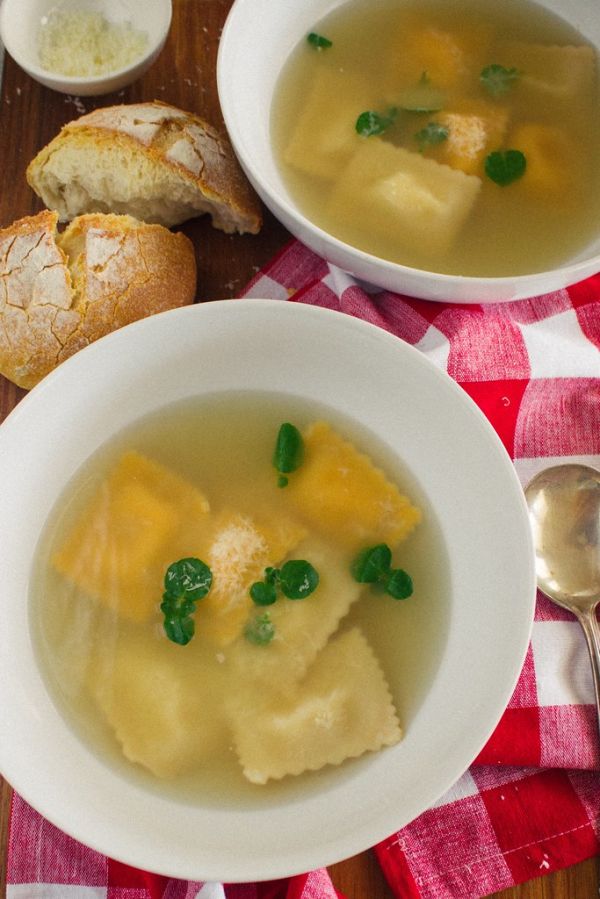 Ravioli in Brodo
