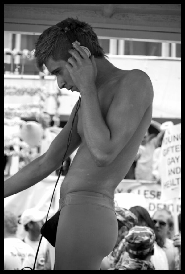 Gay DJ