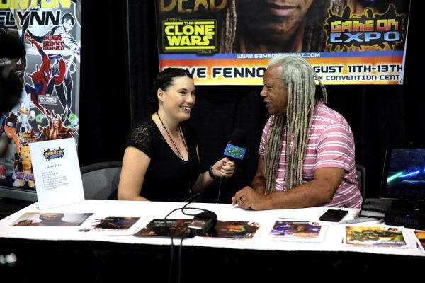 Dave Fennoy with attendee