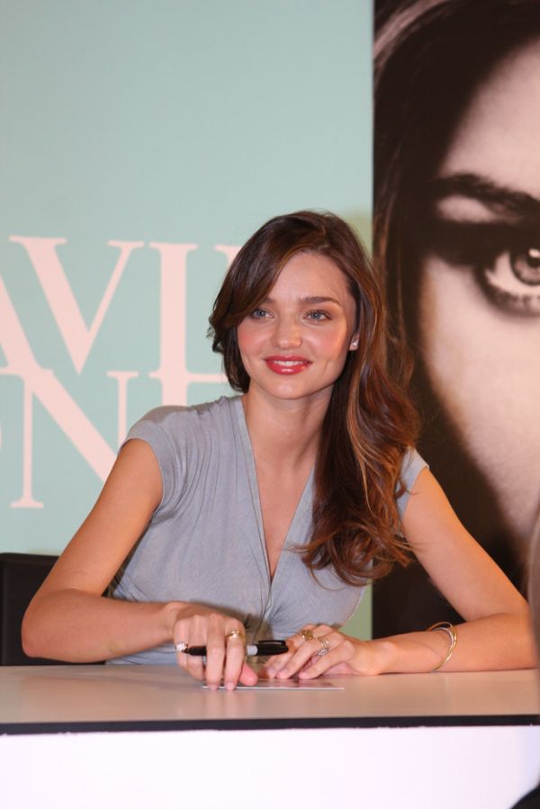 David Jones Fashion Ambassador Miranda Kerr in store book signing, Kora Organics