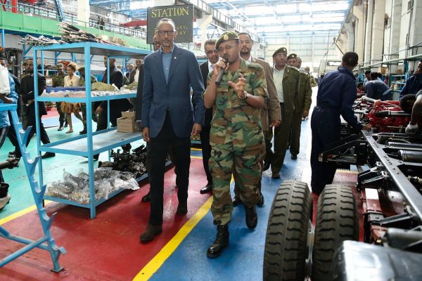 President Kagame visits Bishoftu Automotive Industry- Ethiopia, 17 April 2015