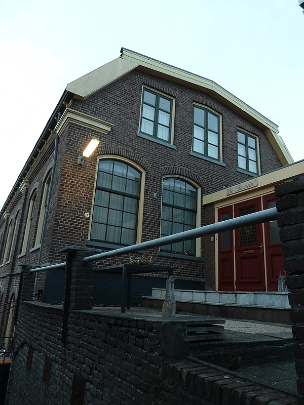 3 Zwartsluis d 9 ZWA GM Buitenkwartier 14 Cocosmatten en borstelfabriek 22072020