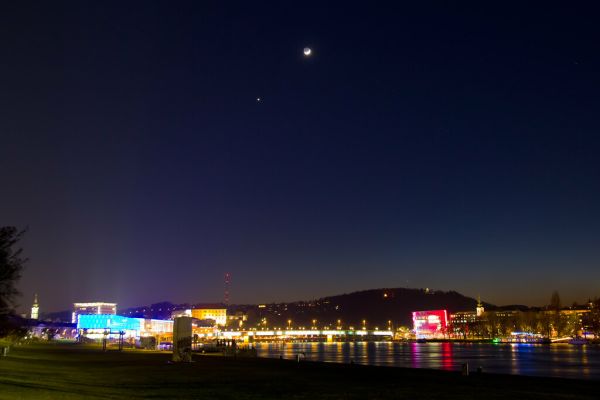 Moon and Venus over Linz