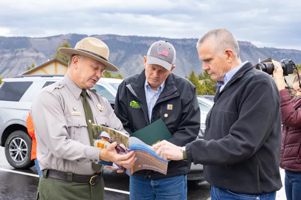 Cam Sholly briefs Steve Daines and Matt Rosendale on major infrastructure projects