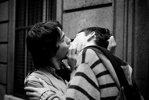Kiss-In — gay kiss action