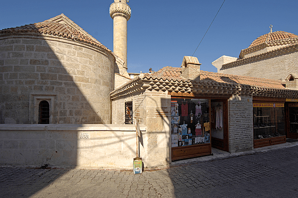 Adana Yağ Camii Exterior East side in 2006 11 1854