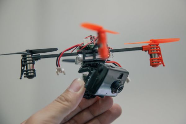 quadrocopter with mini DV