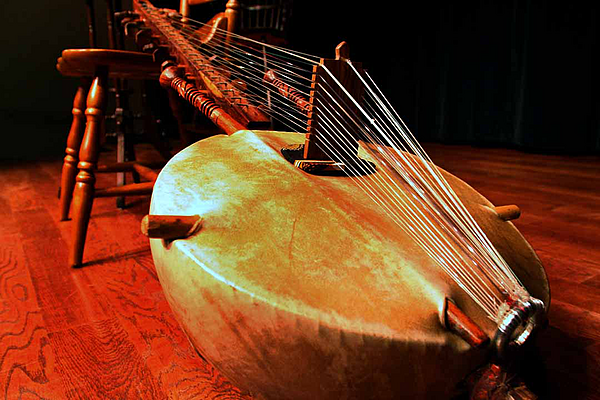 Kora (African lute instrument)