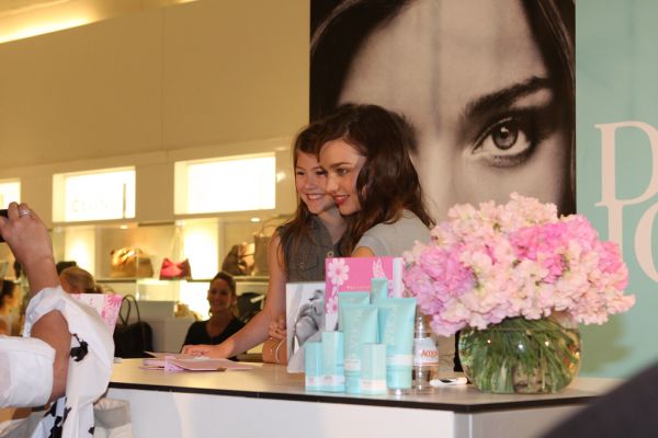 David Jones Fashion Ambassador Miranda Kerr in store book signing, Kora Organics