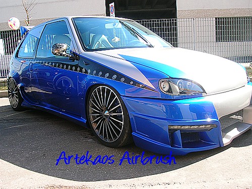 Kustom Airbrush on Tuniing Car
