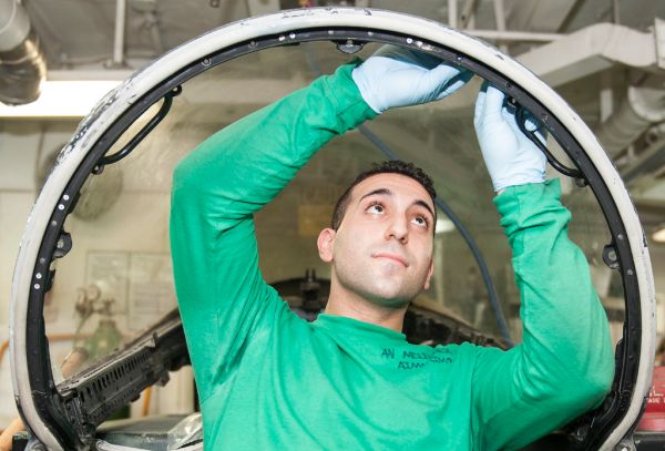 USS George H.W. Bush (CVN 77)_140901-N-MW819-205